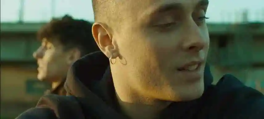 La terra dell’abbastanza